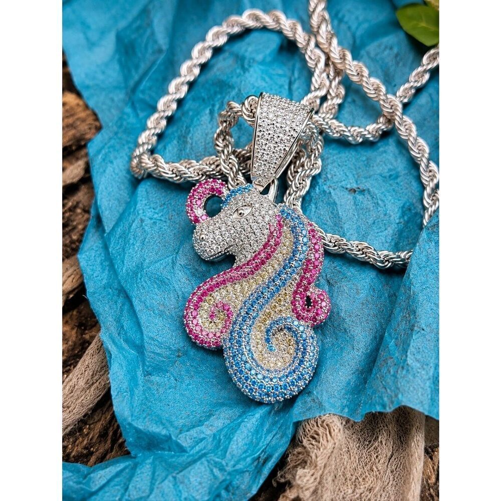 Beautiful unicorn Necklace 
